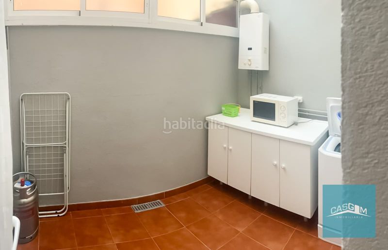 Foto 70bb0b54-35af-4548-a43d-b5c64c1077a2. Rent semi detached house with fireplace parking pool in Islantilla