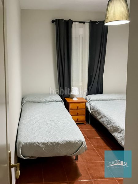 Foto 7faefdfe-d747-4a3a-a340-4927370e1453. Rent semi detached house with fireplace parking pool in Islantilla