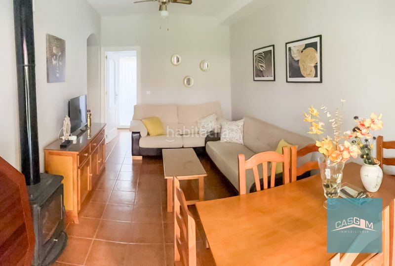 Foto b5e33fc3-1eb7-44ea-a4ba-9cb01d2de843. Rent semi detached house with fireplace parking pool in Islantilla