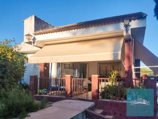 Haus in Valverde del Camino. Espectacular casa con parcela adosada y piscina privada