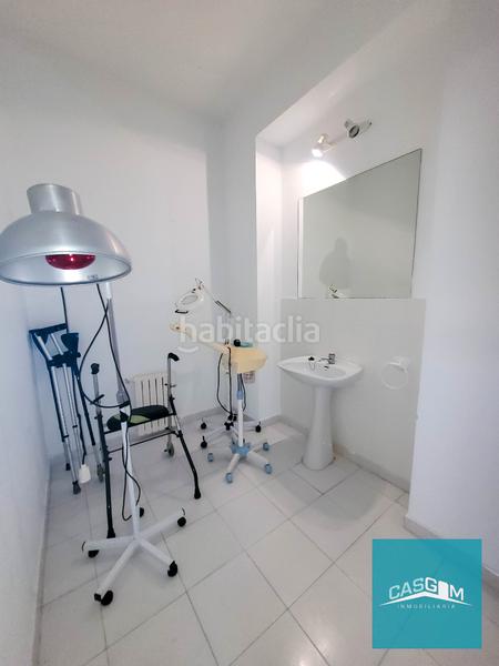 Foto ae3c4b3a-95f3-44cc-8e80-7ff84905c05d. Xalet amb xemeneia aparcament a El Conquero Huelva