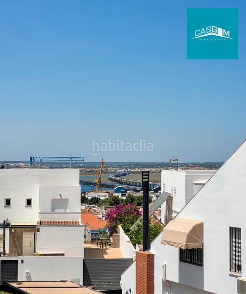 Foto d4a95f8c-5556-434c-aca0-1b5eddcd8c52. Xalet amb xemeneia aparcament a El Conquero Huelva