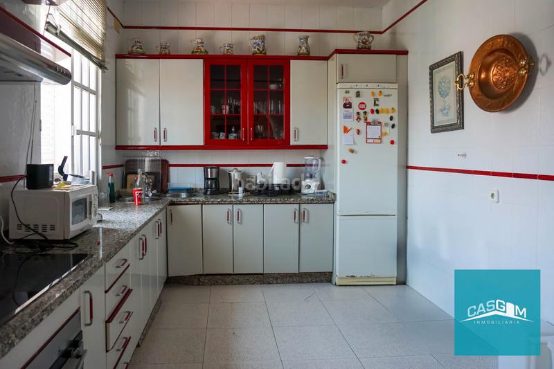 Foto e82fe3c8-0ec8-45e0-8458-930a3716b0ae. Xalet amb xemeneia aparcament a El Conquero Huelva