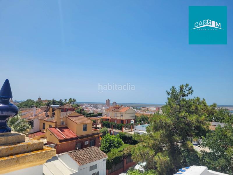 Foto fbdc98ca-e885-47e3-a1d8-86393aa966b4. Xalet amb xemeneia aparcament a El Conquero Huelva