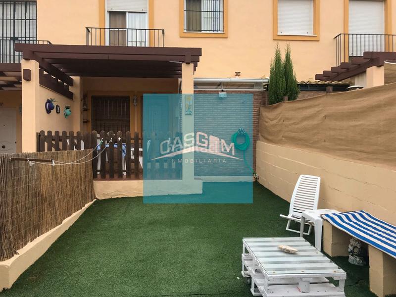 Foto 7d9ffe00-2053-4795-ba9c-04b1b79ae23a. Maison jumelée avec parking piscine dans Islantilla golf Islantilla