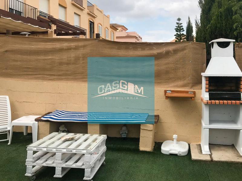 Foto 81d13bac-e65b-407b-9be4-1b70ed3e691a. Maison jumelée avec parking piscine dans Islantilla golf Islantilla