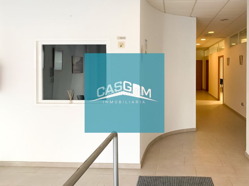 Foto e25c6379-ca89-481d-8331-d82ab93d2a3d. Local comercial a Isla Chica Huelva