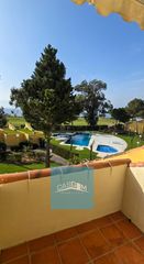 Chalet in Islantilla Golf. Espectacular chalet adosado de 3 plantas, con piscina comunitari