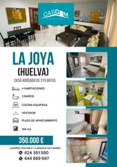 Chalet  Calle nuestra señora del rocío. Excelente chalet en la joya con terraza y plaza de aparcamiento
