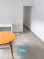 Etagenwohnung en Las Colonias. D�plex reformado y muy luminoso, con gran terraza y dos dormitor