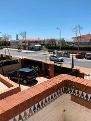Xalet  Avenida del océano. Magnífico chalet con vistas al mar, amplia terraza y parking pri