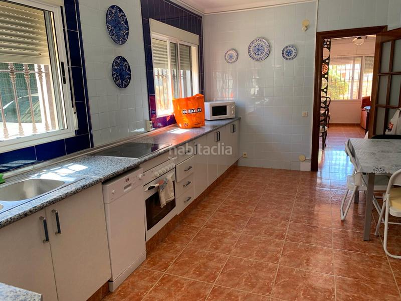 Foto b8accfb9-15a7-4d6d-b7c1-94b76eea5570. Chalet avec parking dans Punta Umbría