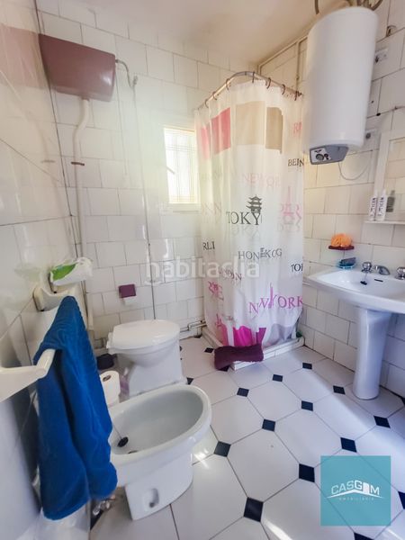 Foto b902773e-1c4f-48c8-8d0c-a1d1e3d5a9b4. Xalet amb xemeneia aparcament a Punta Umbría