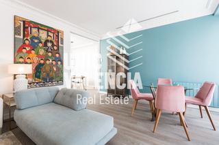 Lloguer Àtic  Carrer de sant martí. Ático con terraza y parking en alquiler de 2 habitaciones en san
