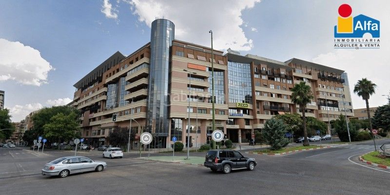 Foto af325a4e-945e-4e4e-8cec-275066a43595. Aparcament cotxe a Centro Cáceres