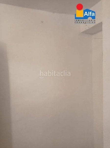 Foto f5564fa2-17e7-47b6-ad58-e8e475d3beae. Aparcament cotxe a Casco Antiguo Cáceres