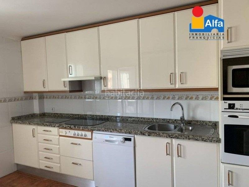 Foto c1b37a3b-a55c-40f7-9e98-a19bf73ce2c1. Affitto duplex con riscaldamento parcheggio in Ruta de la Plata Cáceres