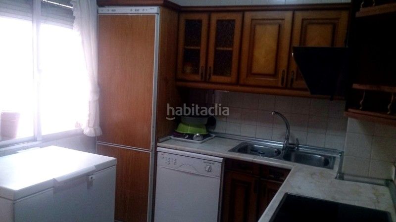 Foto 5669ac87-fe9d-40c0-afb6-b7921c15db52. Rent flat with heating in Centro Cáceres
