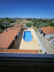 Chalet à Malpartida de Cáceres. Casa unifamiliar en venta en las arenas  malpartida de cáceres c