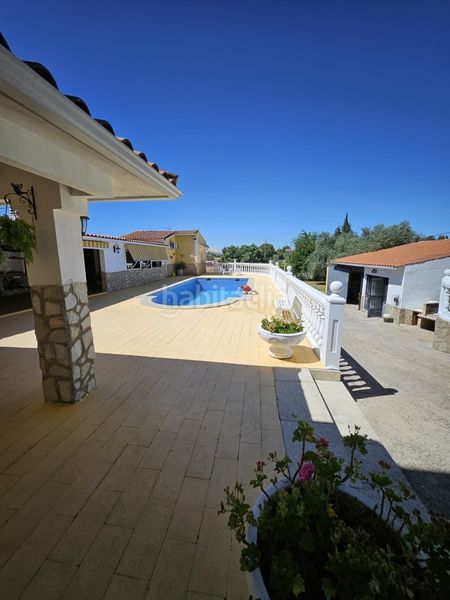 Foto 90d3e00f-6d1e-4379-8fdb-2851c104367a. Xalet amb calefacció aparcament piscina a Malpartida de Cáceres