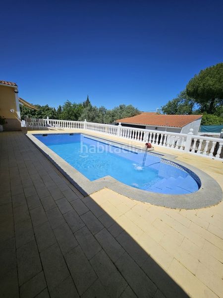 Foto e844f52b-43f4-4437-bed5-92bf10b7da96. Xalet amb calefacció aparcament piscina a Malpartida de Cáceres