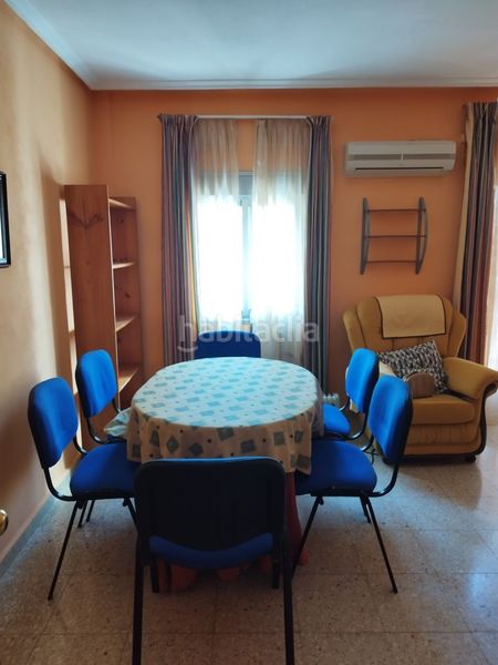 Foto 9b23eb9f-bb47-4ae3-91be-51339f506ef3. Rent flat with heating in Centro Cáceres