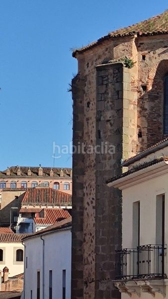 Foto 4cea9941-de3c-431c-be48-d214761e74dc. Rent flat in Casco Antiguo Cáceres
