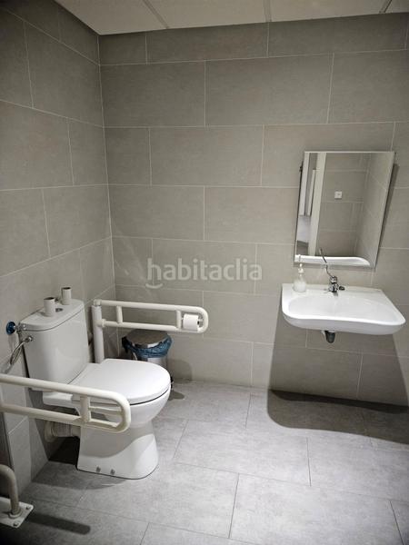 Foto d59228cb-8c43-46aa-87e9-b0c07c9eb9dc. Location bureau avec chauffage dans Centro Cáceres