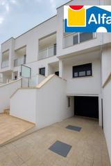 Chalet à Montesol - Mejostilla. Casa adosada en venta en montesol  cáceres cáceres
