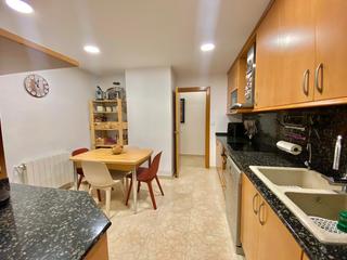 Appartement dans Vinyets-Mol Vell. Prximo a plaza catalua st. boi de llobregat
