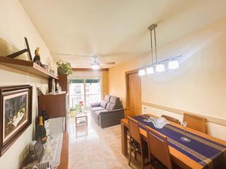 Pis a Molins de Rei. Prximo a la plaza del ayuntamiento