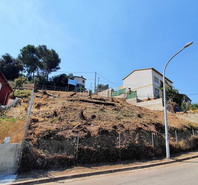 Foto e77c98bf-ba0e-4438-b2de-7ca6d3911d24. Terreny residencial a Montflorit Cerdanyola del Vallès