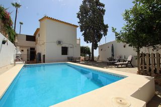 Xalet  Calle panama. Chalet independiente en venta con vistas al mar en benalmadena u