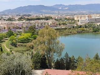 Lloguer Pis a El Tejar - Hacienda Bizcochero. Piso en alquiler junto teatinos tres dormitorios y terraza