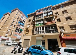Pis  Calle torres quevedo. Piso reformado en carretera de cádiz  ideal para familias y inve