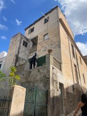 Masía en Montuïri. Se vende casa mallorquina para reformar en el corazón de montuir
