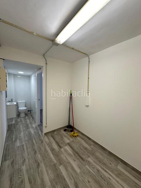 Foto 633af3c4-4ce8-42bb-abe5-f99047a24d5c. Alquiler local comercial  reformado con terraza, en esquina en Magaluf en Calvià