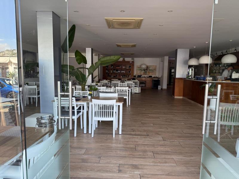 Foto 8cc85489-00f2-4cc2-a607-56b65272caa7. Alquiler local comercial oportunidad única en puerto , mallorca! en Andratx