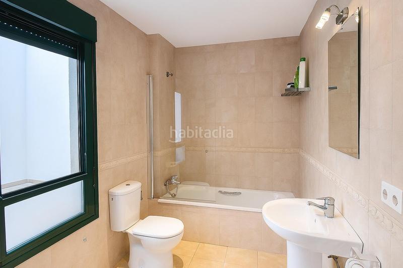 Foto 3ea8534f-4df5-456f-b64b-c4142a7c3004. Dúplex en calle egido 19 dúplex con patio y piscina comunitaria en Alcalá de los Gazules