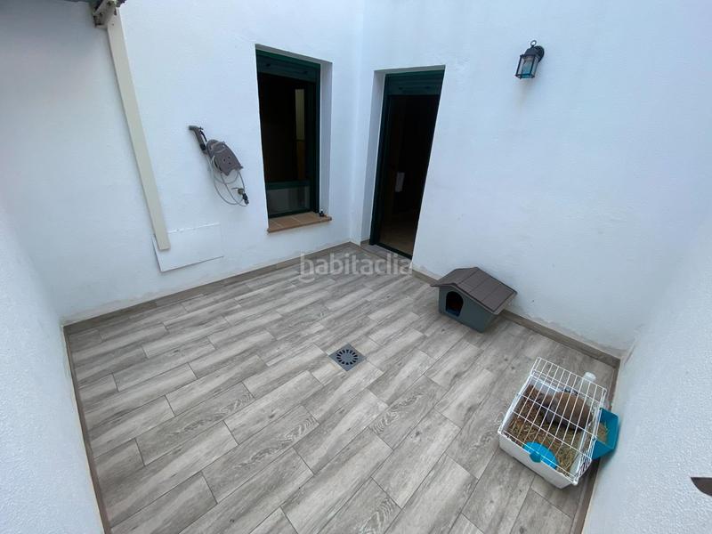 Foto fd888f5e-2711-417b-a2d2-c682c61a668b. Dúplex en calle egido 19 dúplex con patio y piscina comunitaria en Alcalá de los Gazules