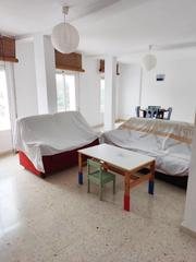 Apartament  Calle real. Luminosa vivienda de 3 habitaciones en calle real