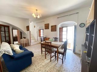 Casa  Calle pozos los. Amplia vivienda en calle los pozos, en el corazón de alcalá de l