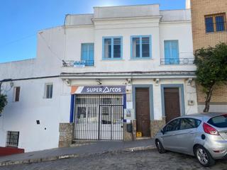 Maison  Calle de rodríguez de valcárcel. Oportunidad de inversión y vivienda en ubicación estratégica en