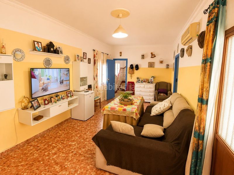 Foto b5735e52-db51-41a0-955c-751a07a71359. Casa a Alcalá de los Gazules