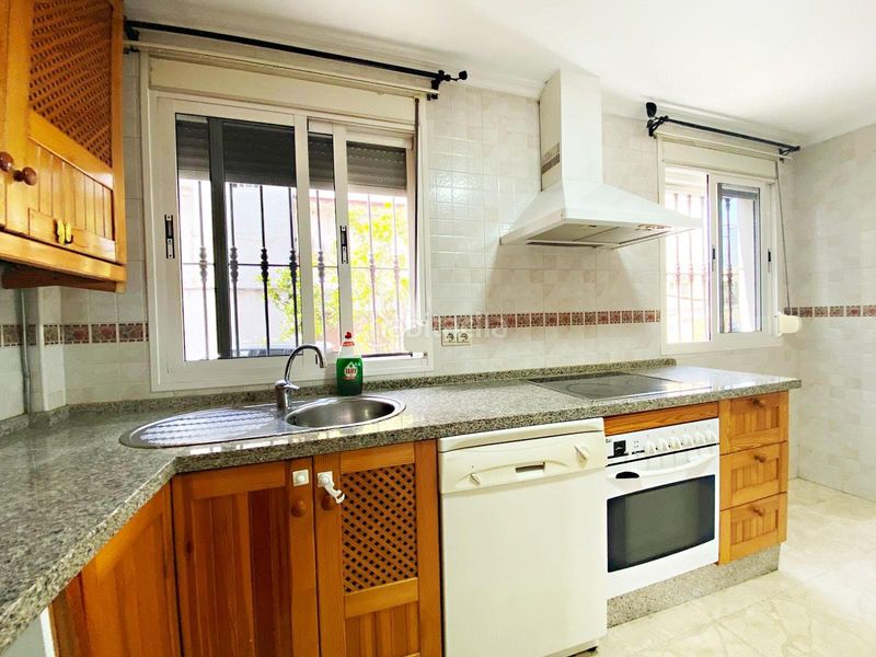 Foto 86ce13c4-7b6f-4d00-9fb4-c7d6fda3b56f. Pis a San Bernabé Algeciras