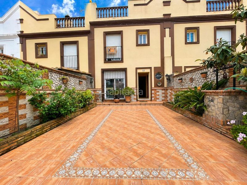 Foto d138b144-52c3-417e-9cd7-49bfe5fead4c. Casa a Benalup