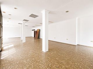Local Comercial a Calle ESPELETE