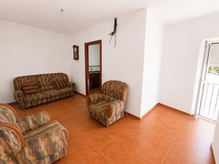 Casa  Calle calle arroyo. Acogedor piso de 2 dormitorios con trastero y baños en suite en