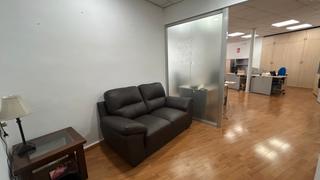 Office space  Avinguda de pérez galdós. Inmueble de oficinas con posibilidad de cambio de uso a vivienda