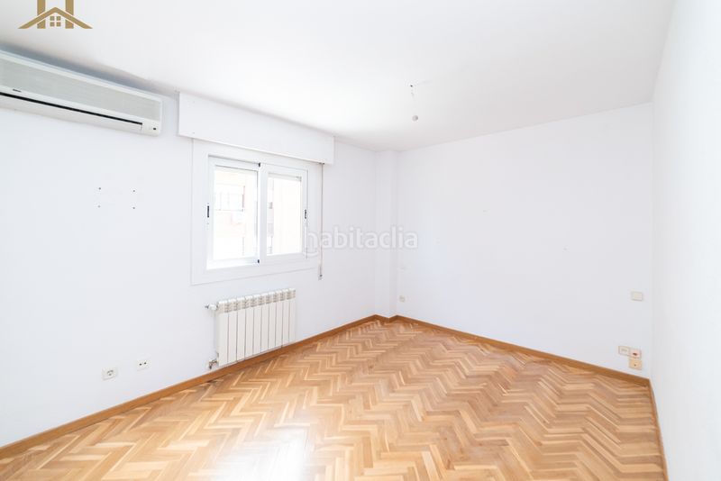 Foto b67a8b4d-c00b-45d0-a37d-6d2d4a4f23da. Pis amb calefacció aparcament a Avenida Europa Pozuelo de Alarcón